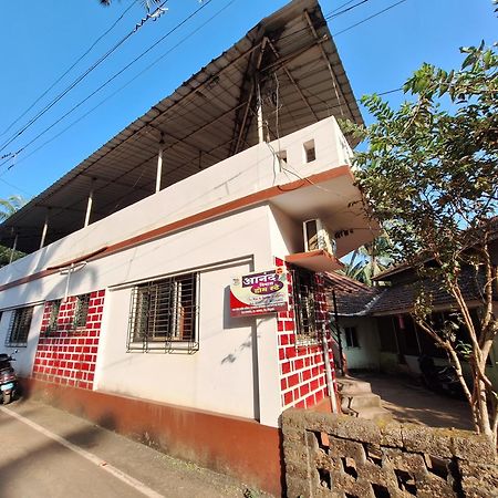 Mālvan Anand Nivas Homestay מראה חיצוני תמונה